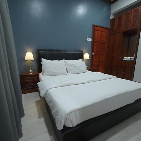Kesedar Hotel Travel & Tours Sdn Bhd グア・ムサン エクステリア 写真