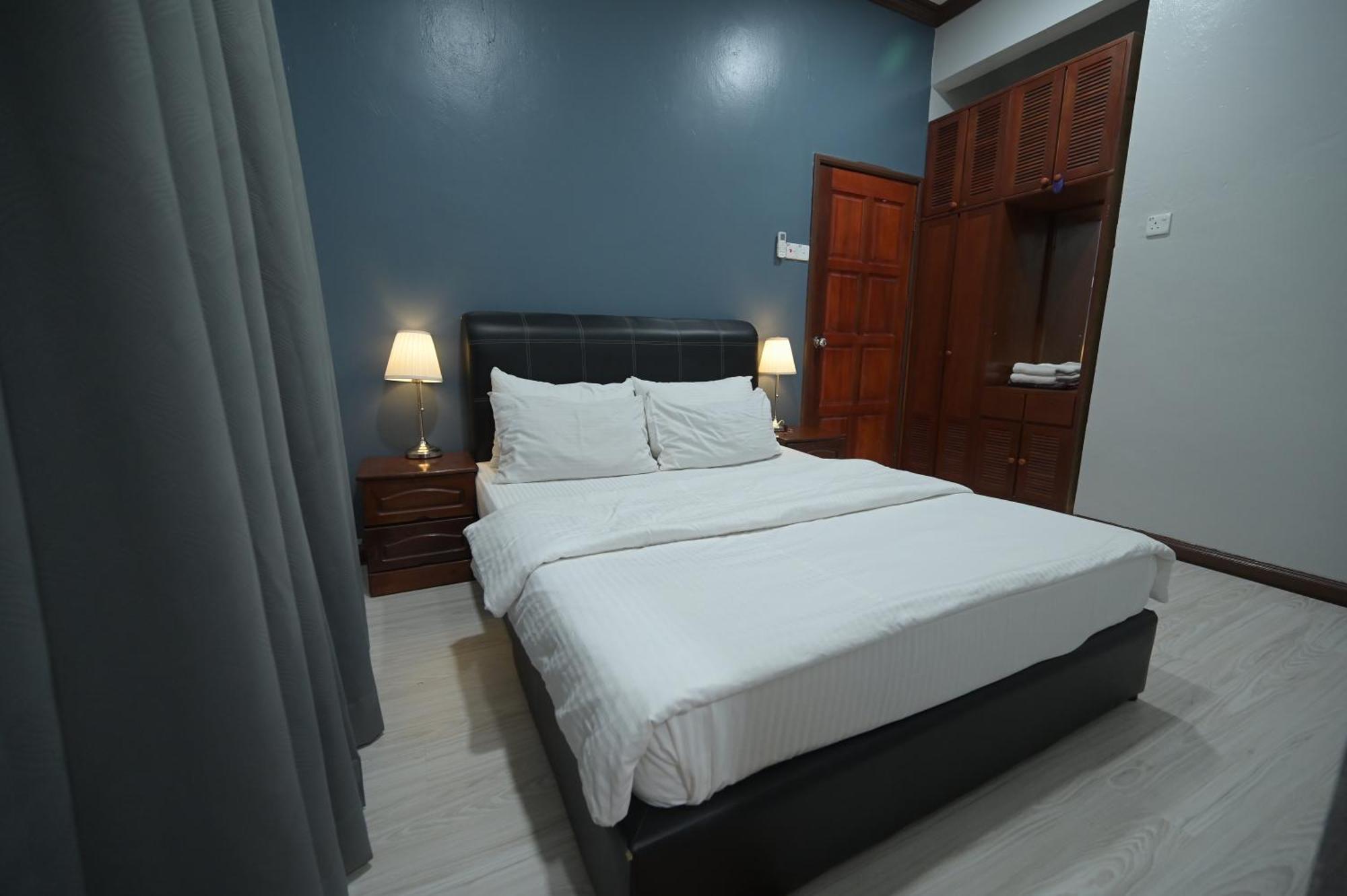 Kesedar Hotel Travel & Tours Sdn Bhd グア・ムサン エクステリア 写真