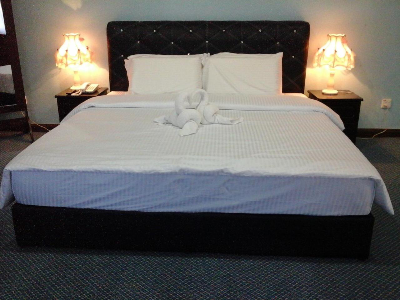 Kesedar Hotel Travel & Tours Sdn Bhd グア・ムサン エクステリア 写真